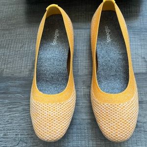 Allbirds tree breezer flats size 7.5 in Sol yellow/orange